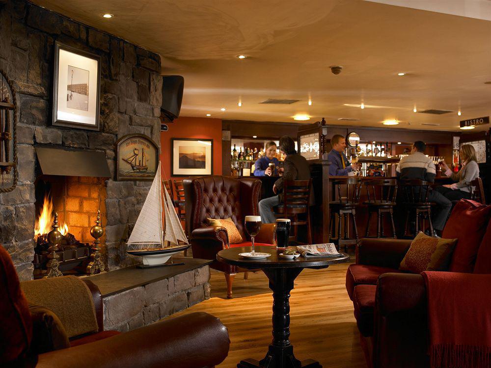 Westport Coast Hotel Restaurant photo